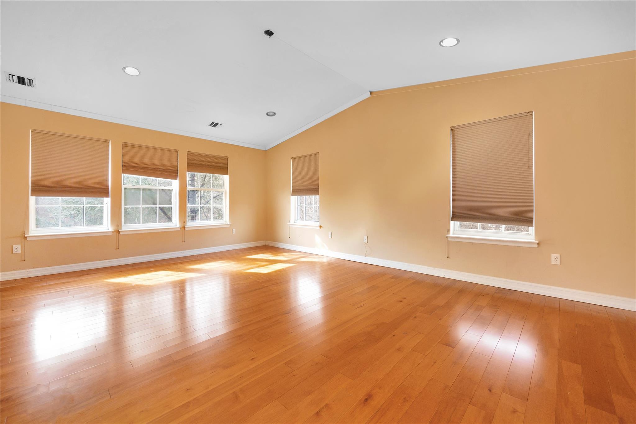 8 Hessian Court, Brookhaven, New York image 18