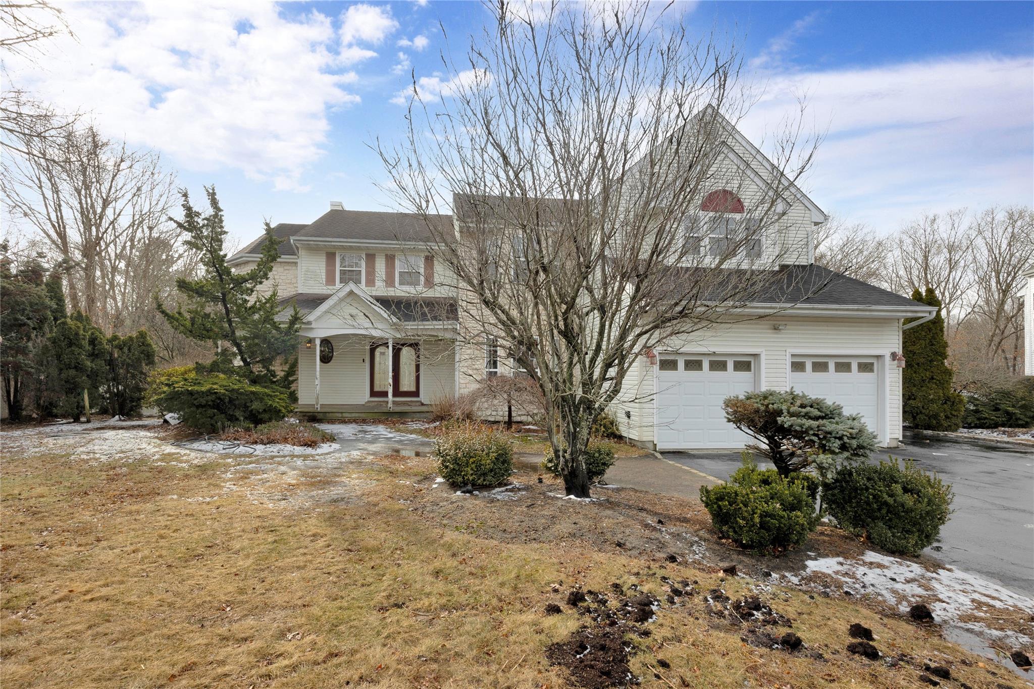 8 Hessian Court, Brookhaven, New York image 1