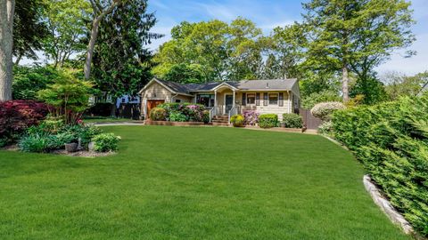 69 Indian Head Drive Sayville NY 11782