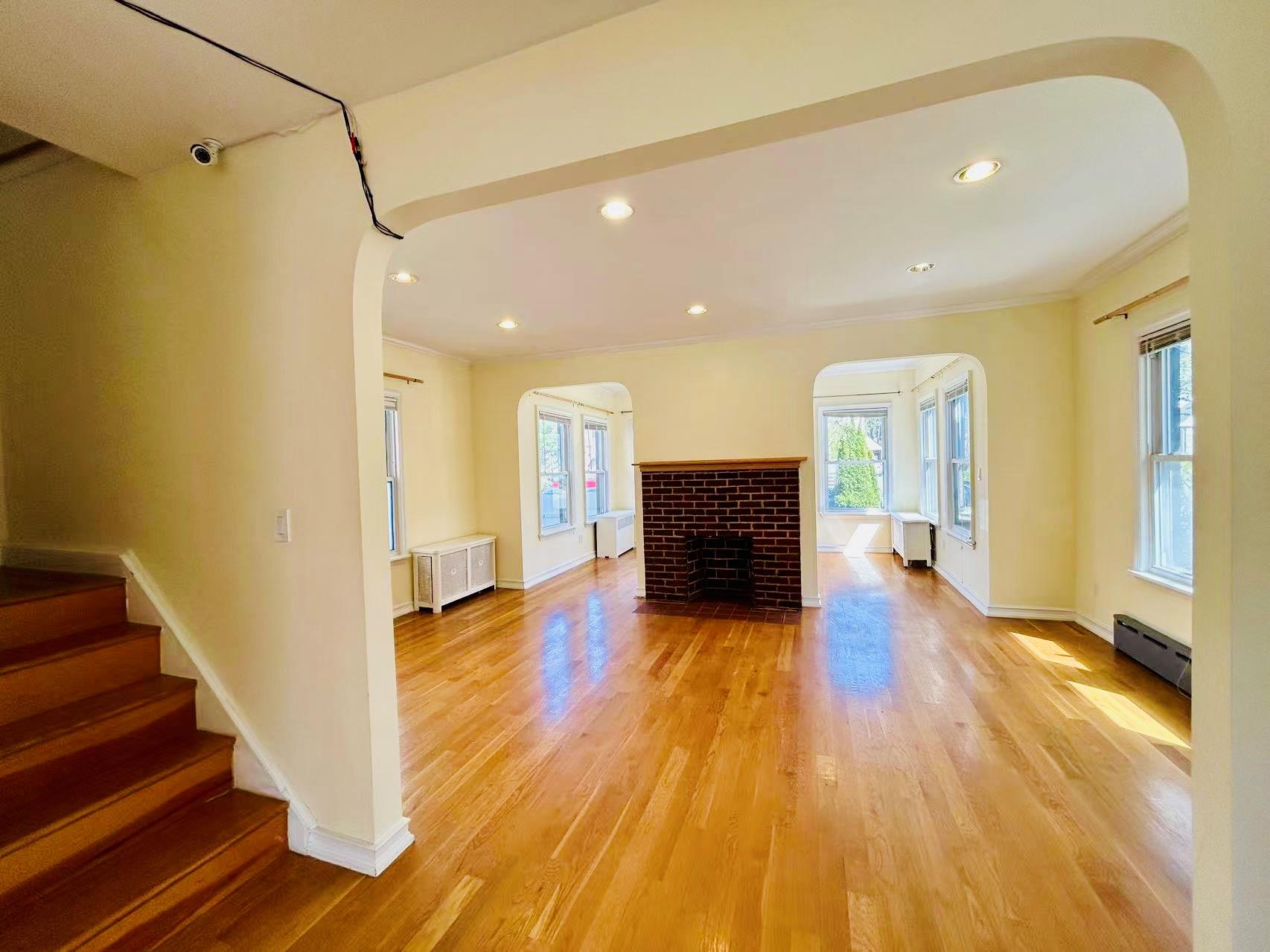47-18 163 Street, Flushing, New York image 3