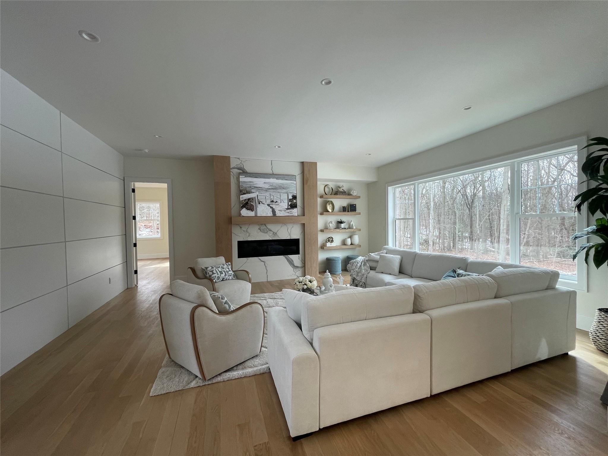 31 Fairbanks Boulevard, Woodbury, New York image 6