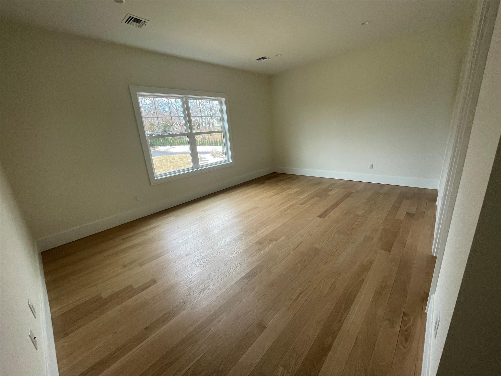 31 Fairbanks Boulevard, Woodbury, New York image 15