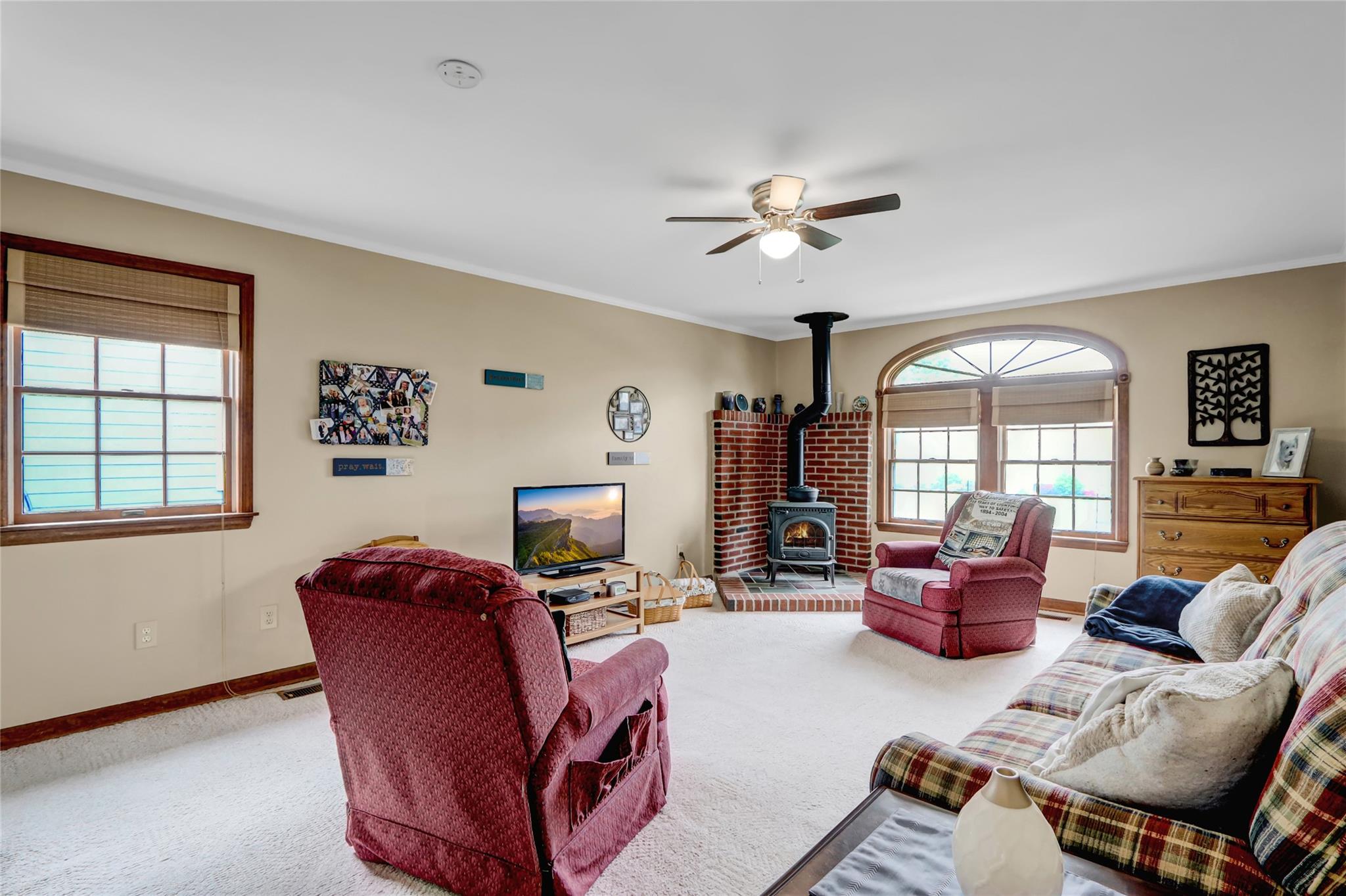53 Church Avenue, Islip, New York image 17