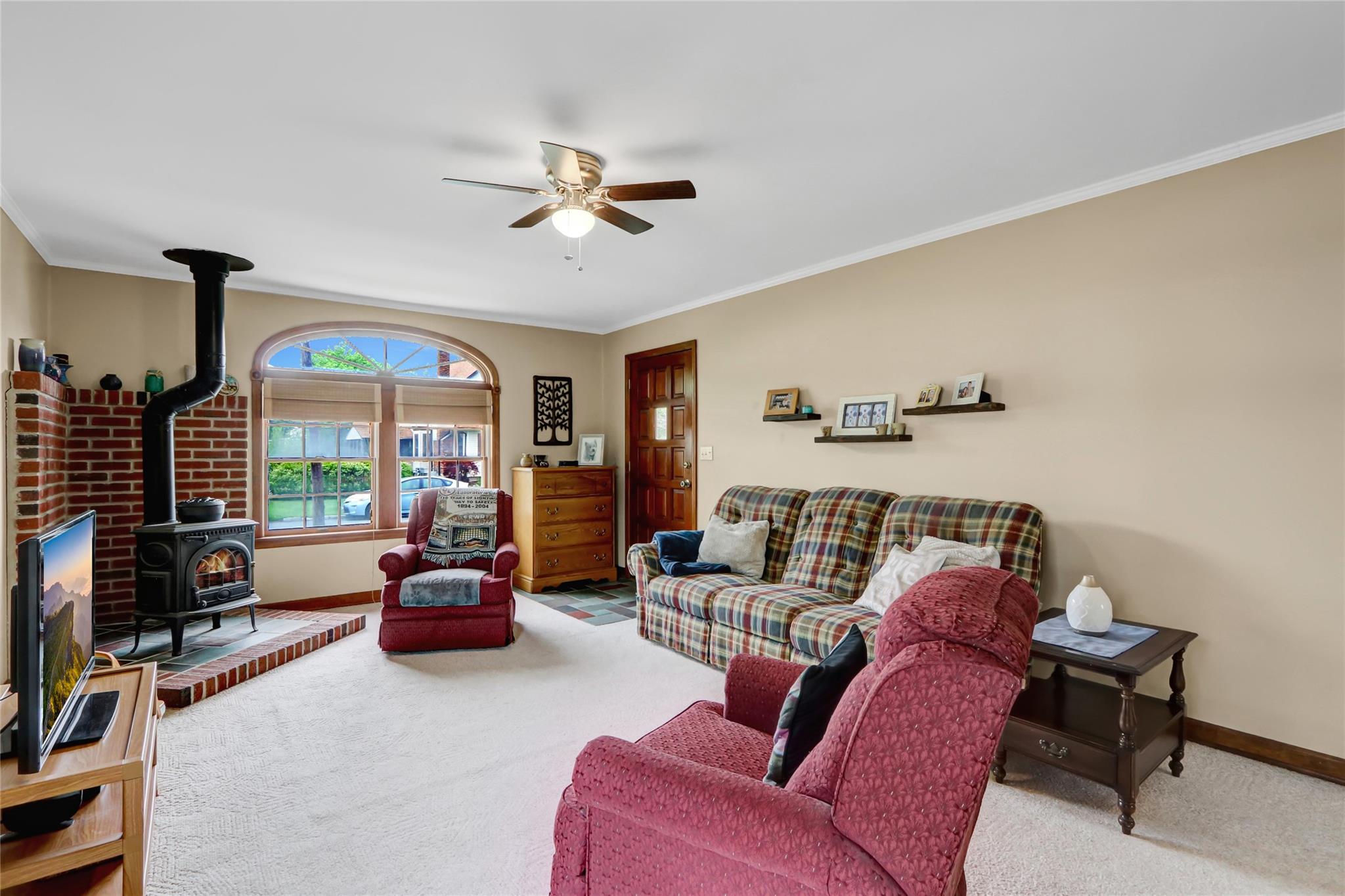 53 Church Avenue, Islip, New York image 18