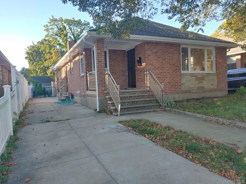 Photo of 250-12 81st Avenue, Bellerose, NY 11426 (MLS # 915429)