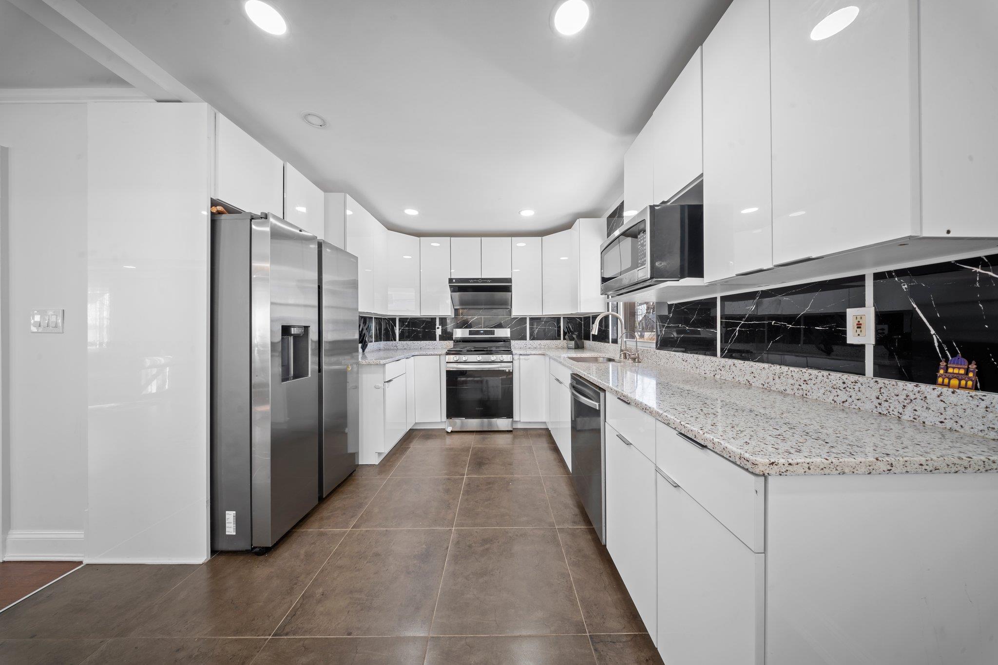 79-31 SW Langdale Street, New Hyde Park, New York image 6