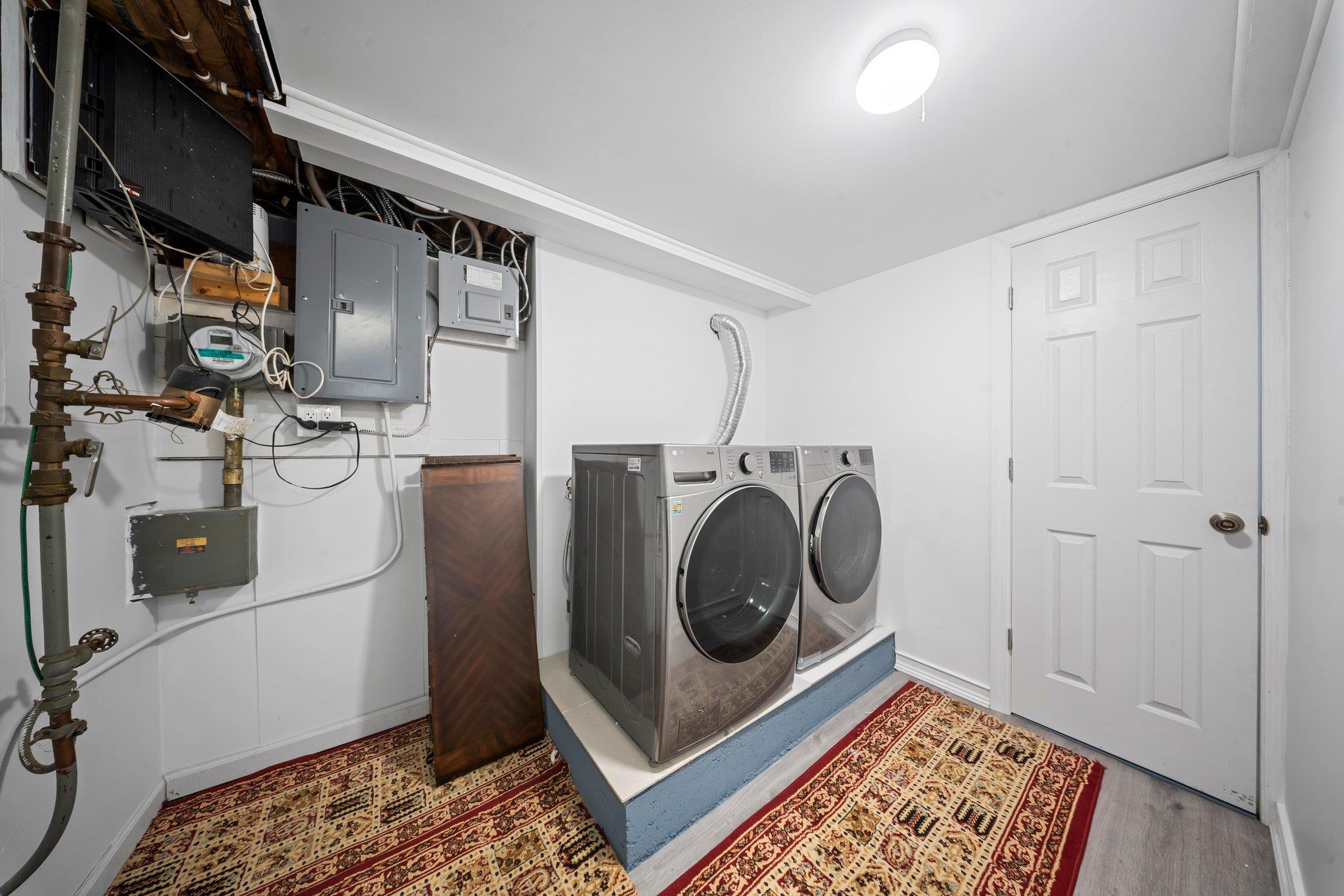 79-31 SW Langdale Street, New Hyde Park, New York image 22