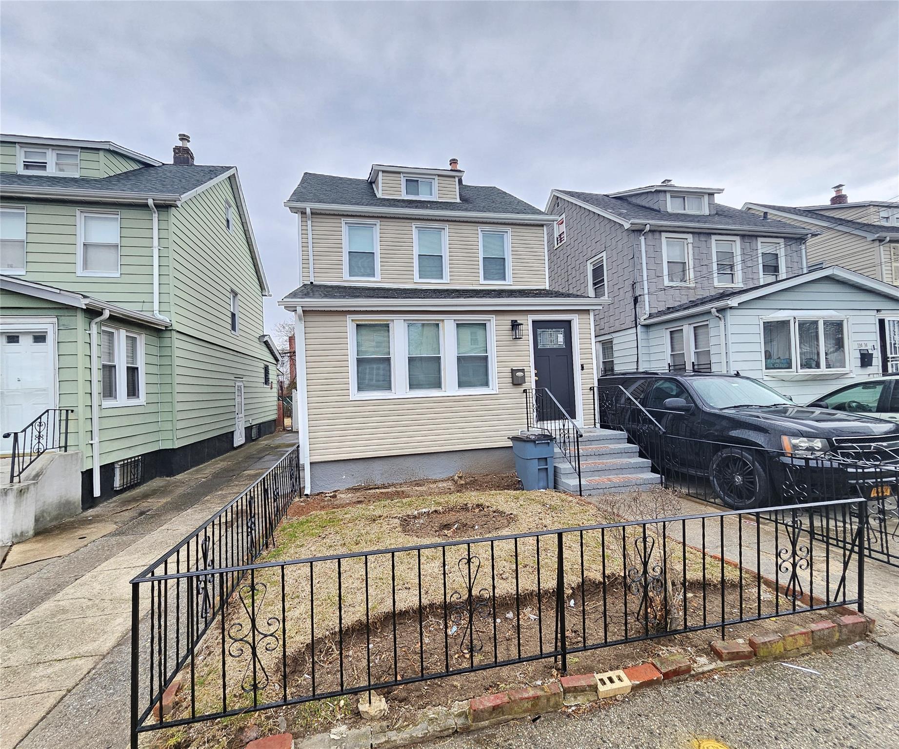 114-16 207 St St, Cambria Heights, New York image 1