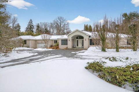 1 Hunting Lane Old Westbury NY 11568