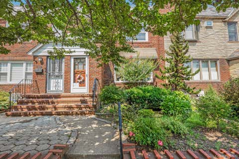 Photo of 65-30 78th Street, Middle Village, NY 11379 (MLS # 1029303)