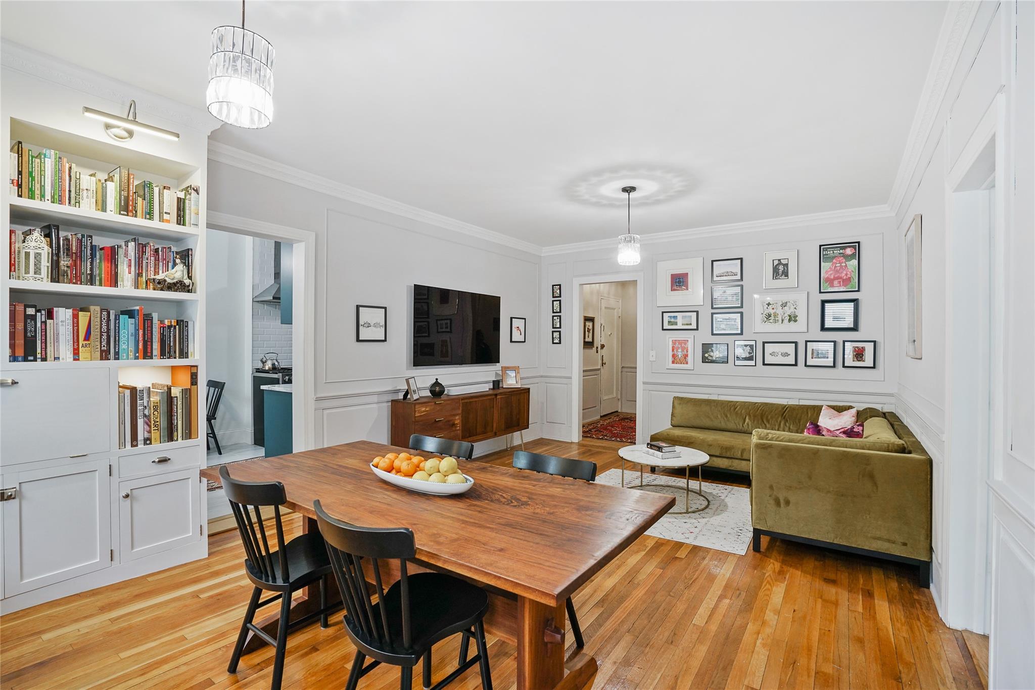 1430 Midland Avenue 1C