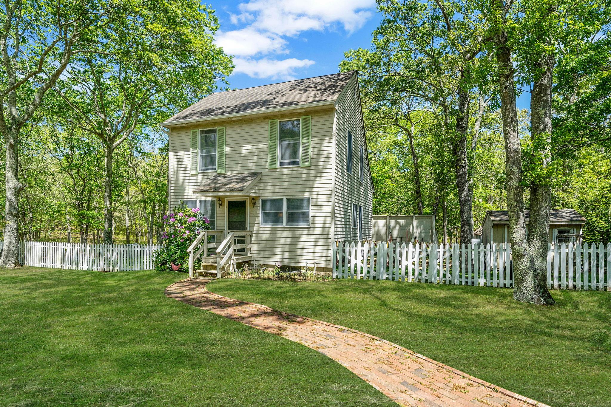 28 Huntting Road