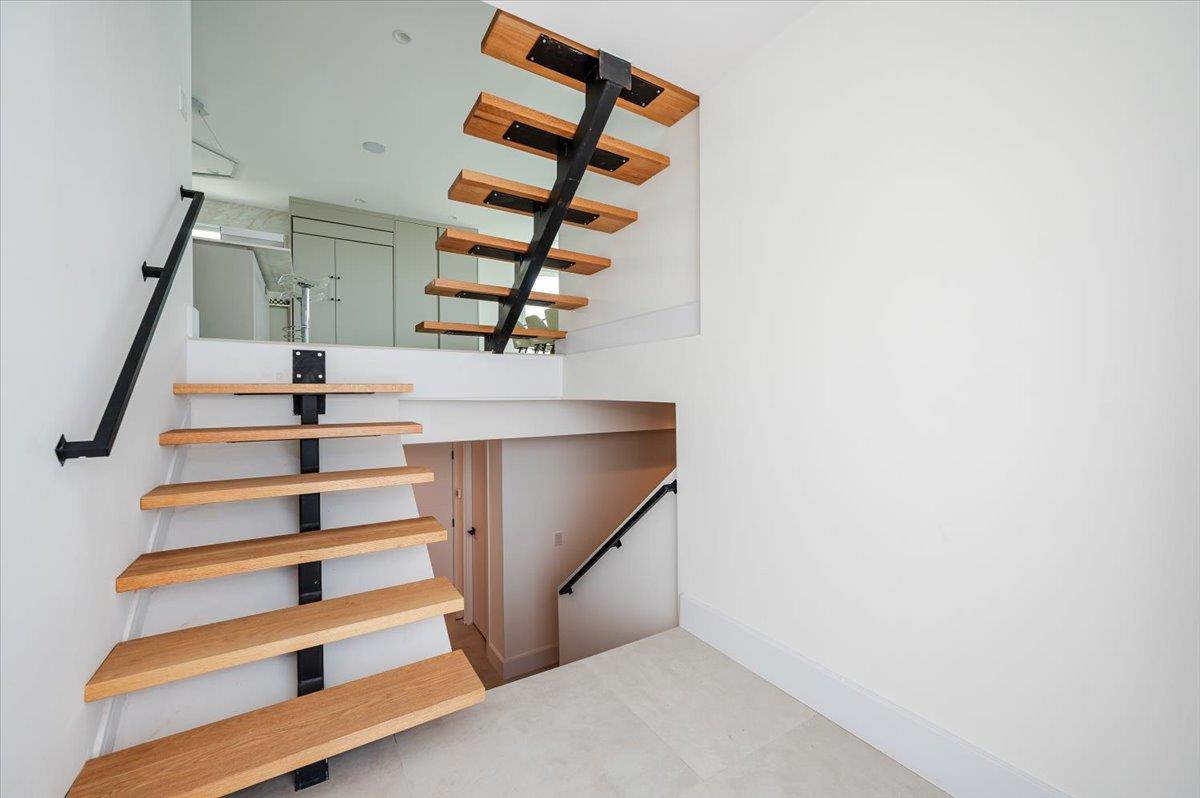 Atlantic Beach, New York 11509, United States, 6 Bedrooms Bedrooms, ,7 BathroomsBathrooms,Residential,Active,124704