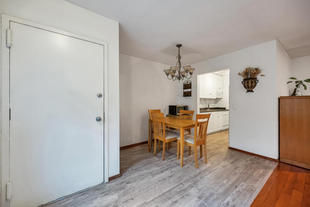 73 Richmond Boulevard #4B, Ronkonkoma, New York image 5
