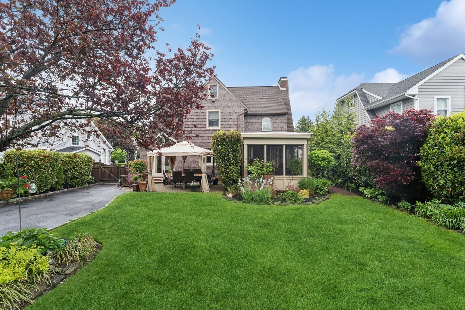 32 Lexington Street St, Rockville Centre, New York image 34