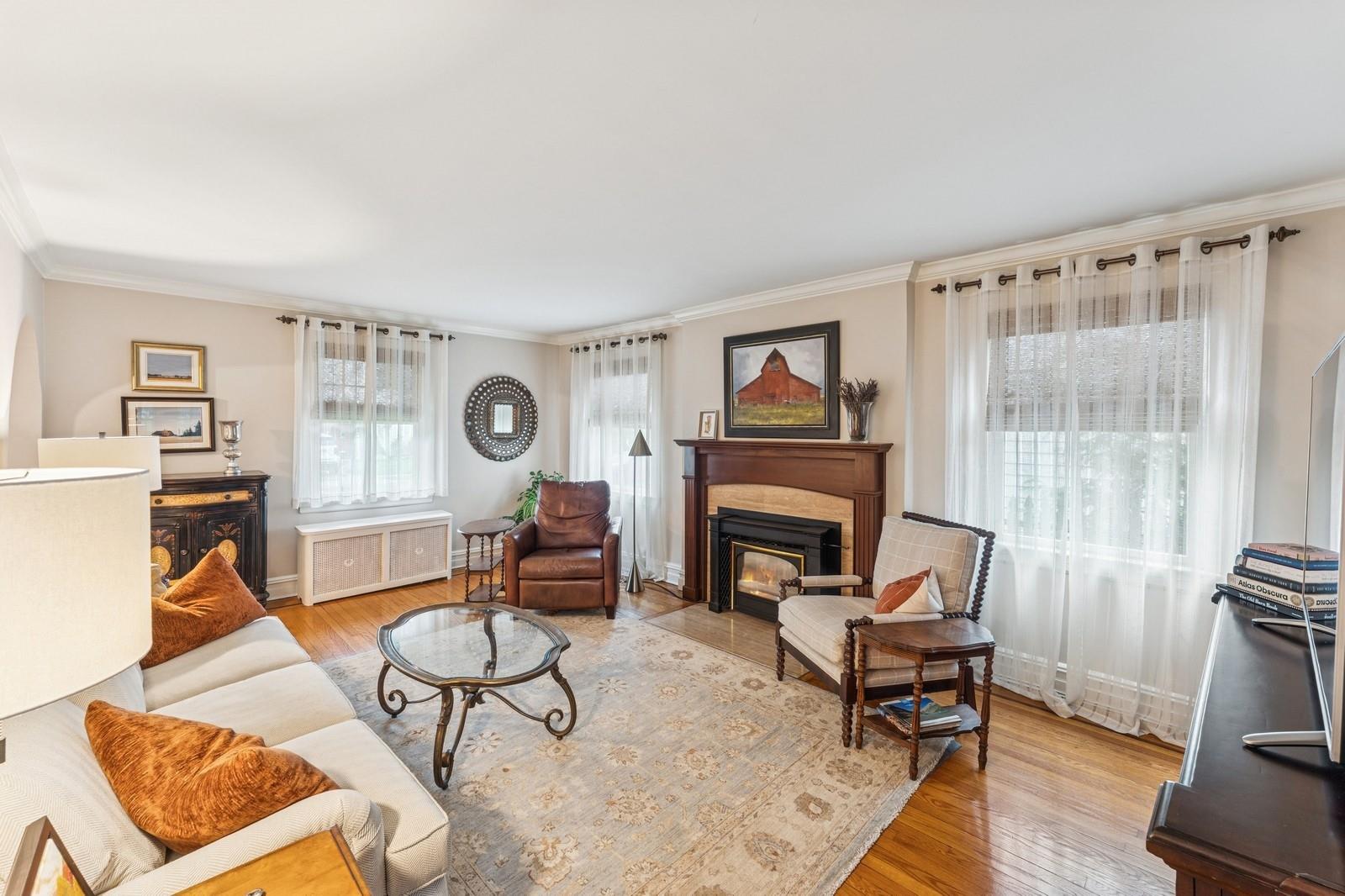 32 Lexington Street St, Rockville Centre, New York image 7