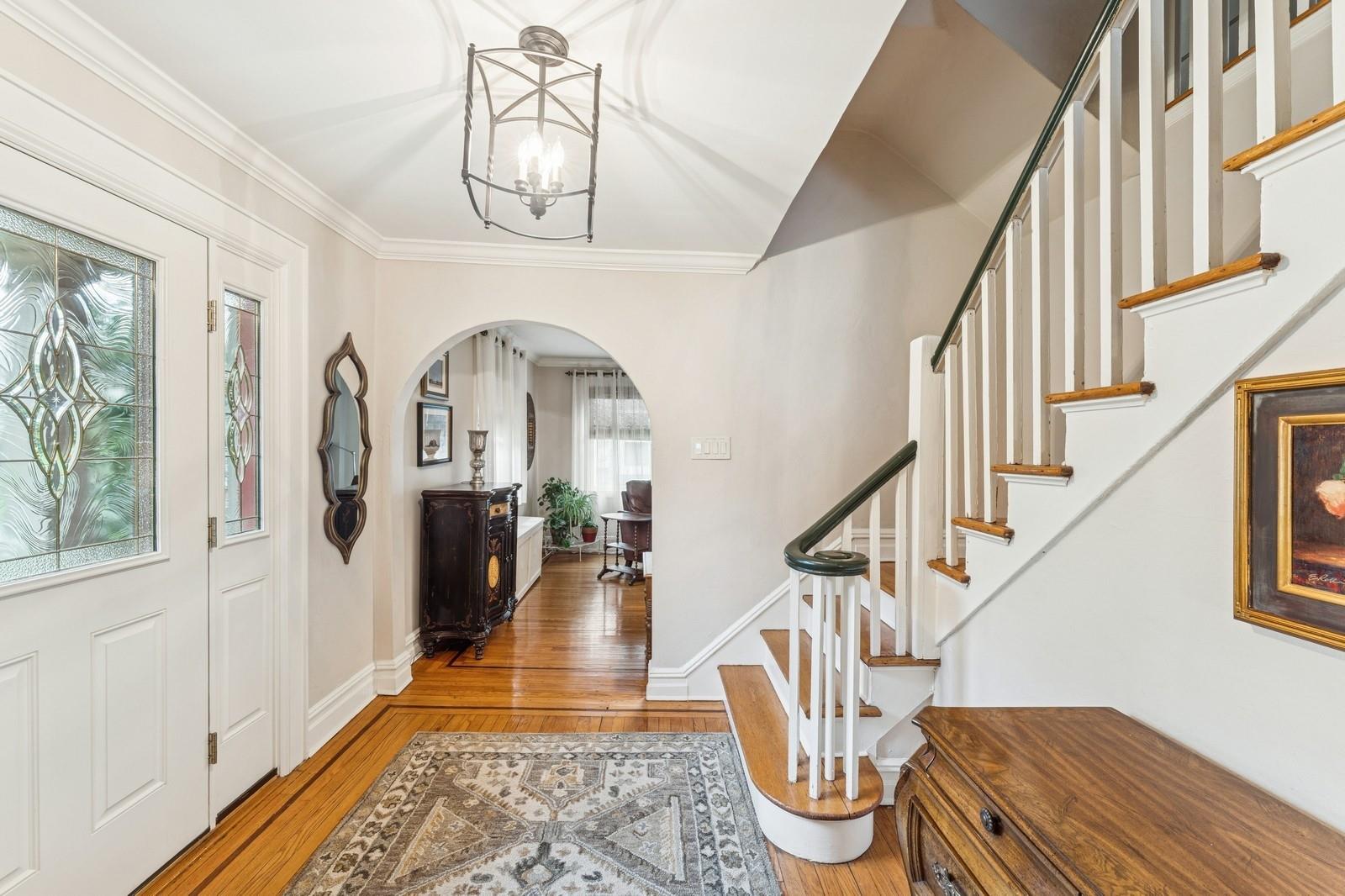 32 Lexington Street St, Rockville Centre, New York image 3