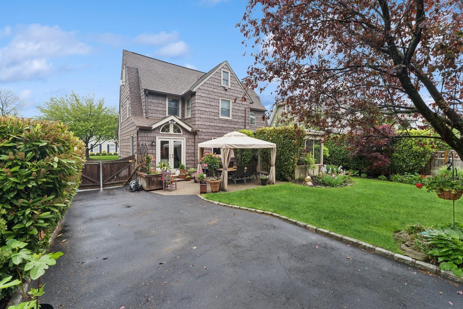 32 Lexington Street St, Rockville Centre, New York image 39