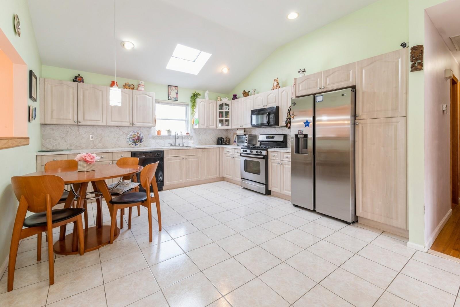 2935 Rockaway Avenue, Oceanside, New York image 12