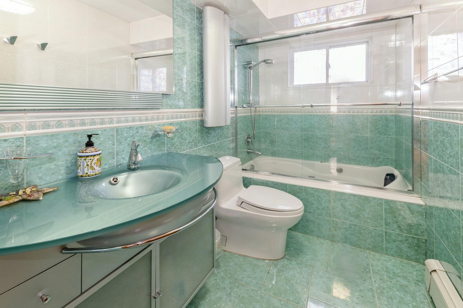 2935 Rockaway Avenue, Oceanside, New York image 22