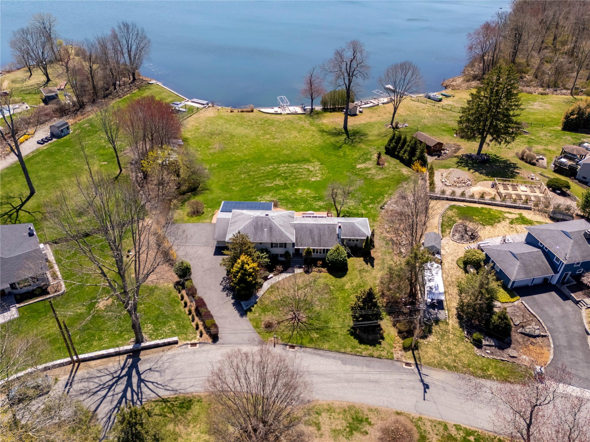 Rental Property at Seven Oaks Lane, Brewster, New York - Bedrooms: 3 
Bathrooms: 3 
Rooms: 9  - $7,000 MO.
