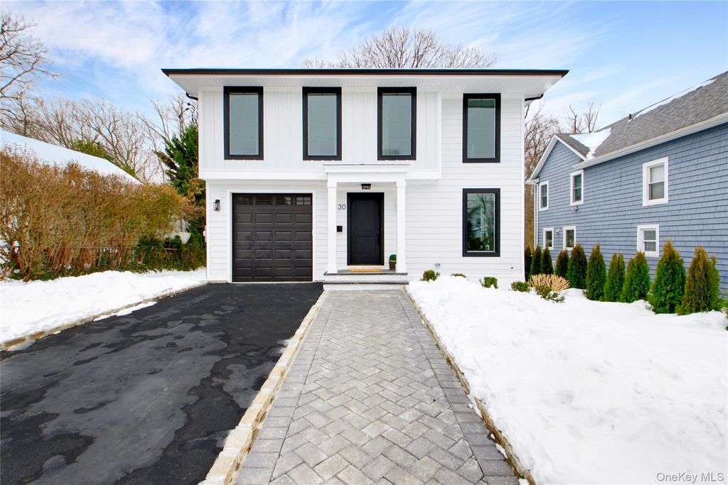 Photo of 30 4th Street, Manhasset, NY 11030 (MLS # 960375)