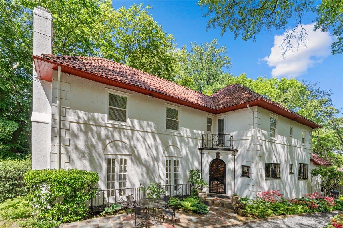 Property for Sale at Palisade Avenue, Bronx, New York - Bedrooms: 5 
Bathrooms: 4.5 
Rooms: 13  - $3,889,000