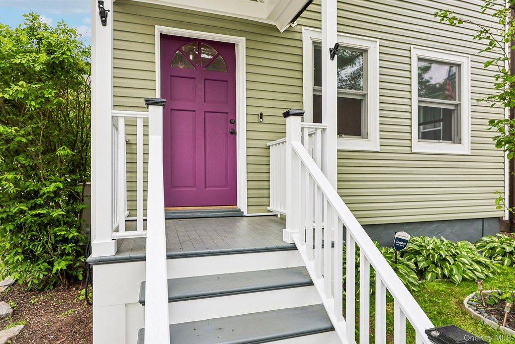 Photo of 38 Union Street, Briarcliff Manor, NY 10510 (MLS # 997621)