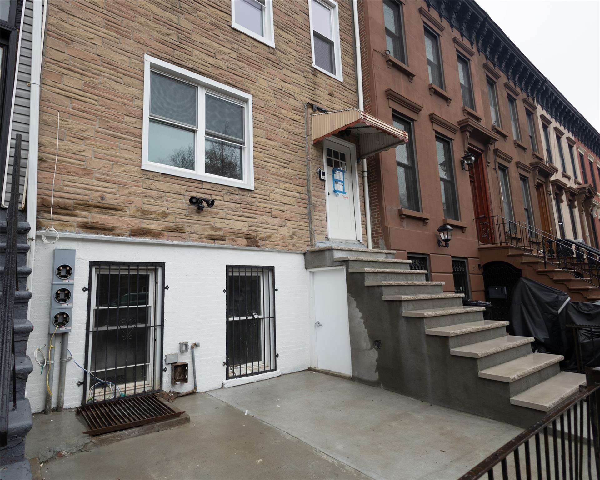 253 Monroe Street