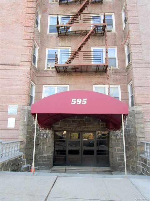 Homes For Sale - 595 Mclean Avenue #6A<br/> Yonkers, NY 10705