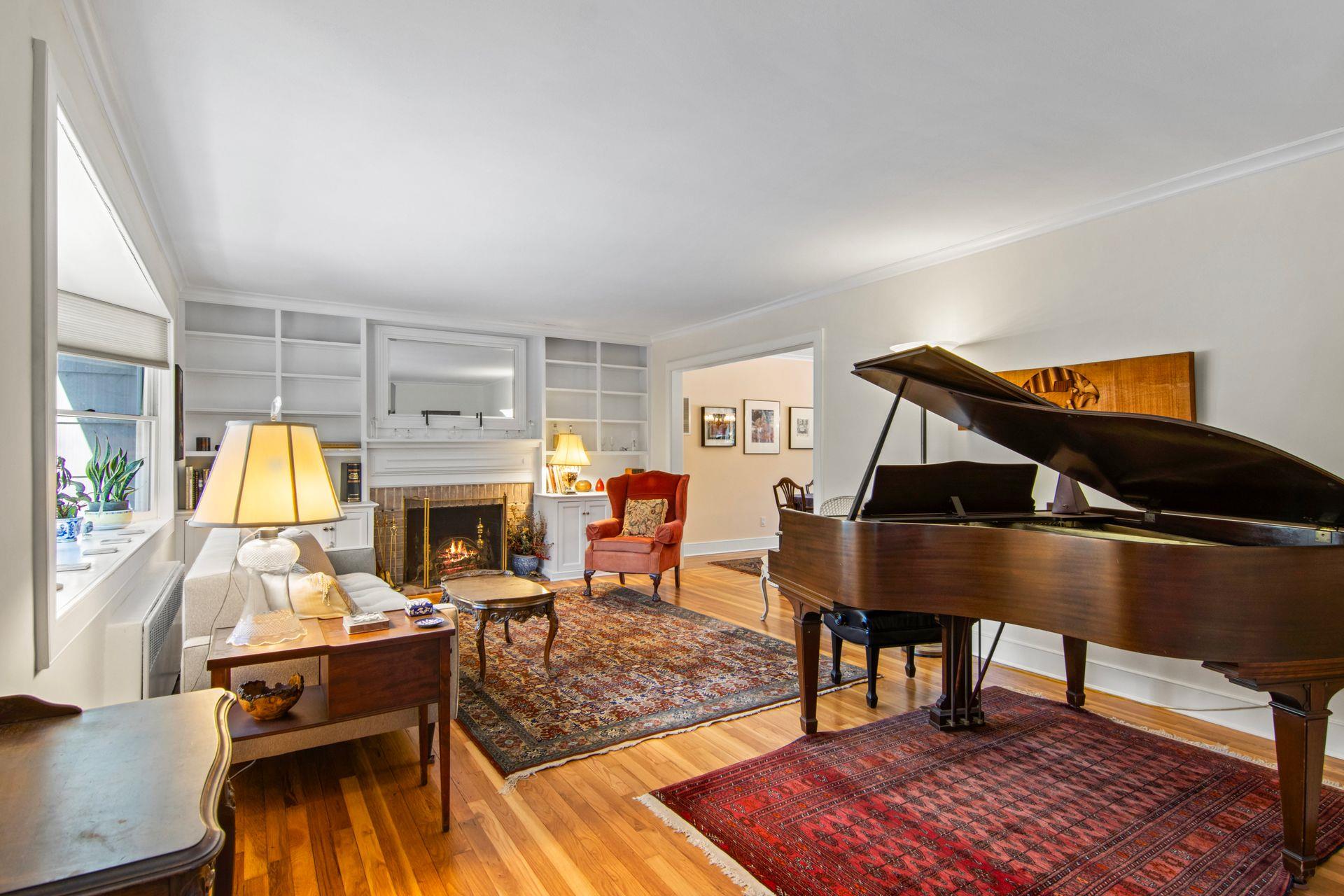 63 Cedar Street, Stony Brook, New York image 6