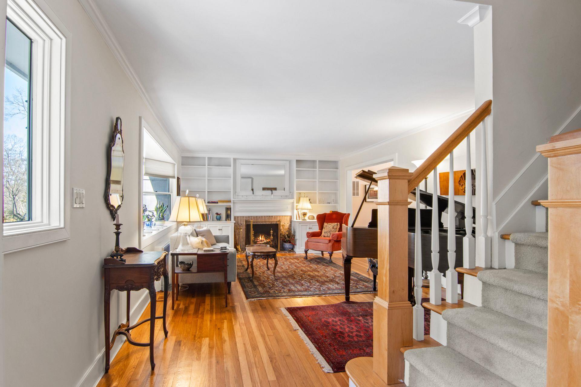 63 Cedar Street, Stony Brook, New York image 3