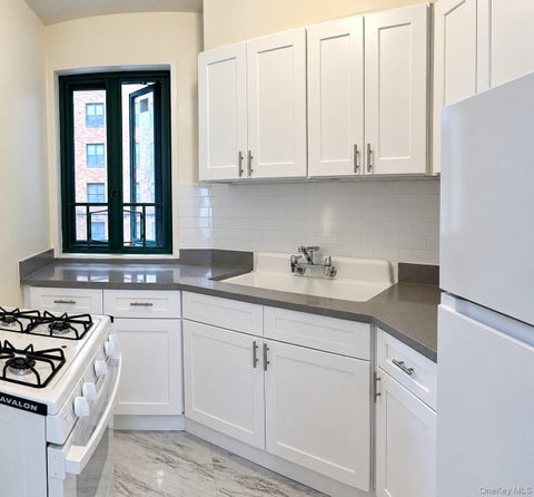 Photo of 24 Metropolitan Oval #2D, Bronx, NY 10462 (MLS # 1062768)
