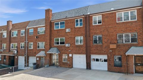 Multifamily For Sale - 59-17 Kissena Boulevard<br/> Flushing, NY 11355