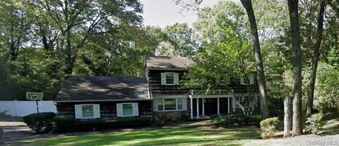 34 Hemingway Drive Dix Hills NY 11746