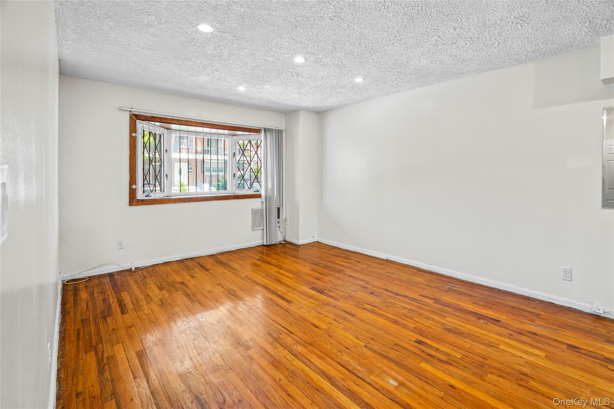 10516 Flatlands 4th Street