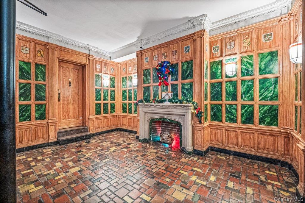 Photo of 77-16 Austin Street #5L, Forest Hills, NY 11375 (MLS # 944125)