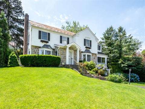 Homes For Rent - 91 Pickwick Road<br/> Nassau County, Manhasset, NY 11030