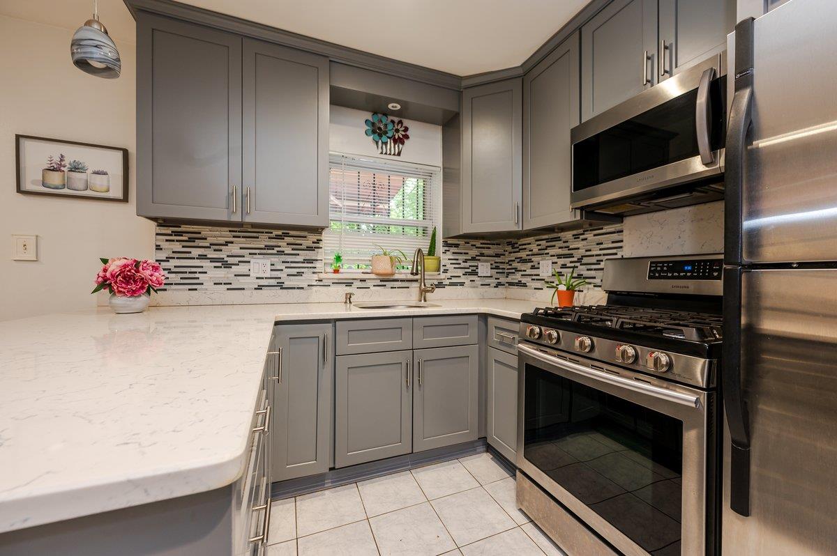 2588 Stedman Place, Bronx, New York image 6