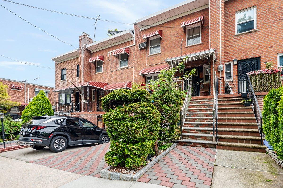 Property for Sale at Stedman Place, Bronx, New York - Bedrooms: 3 
Bathrooms: 2 
Rooms: 6  - $729,999