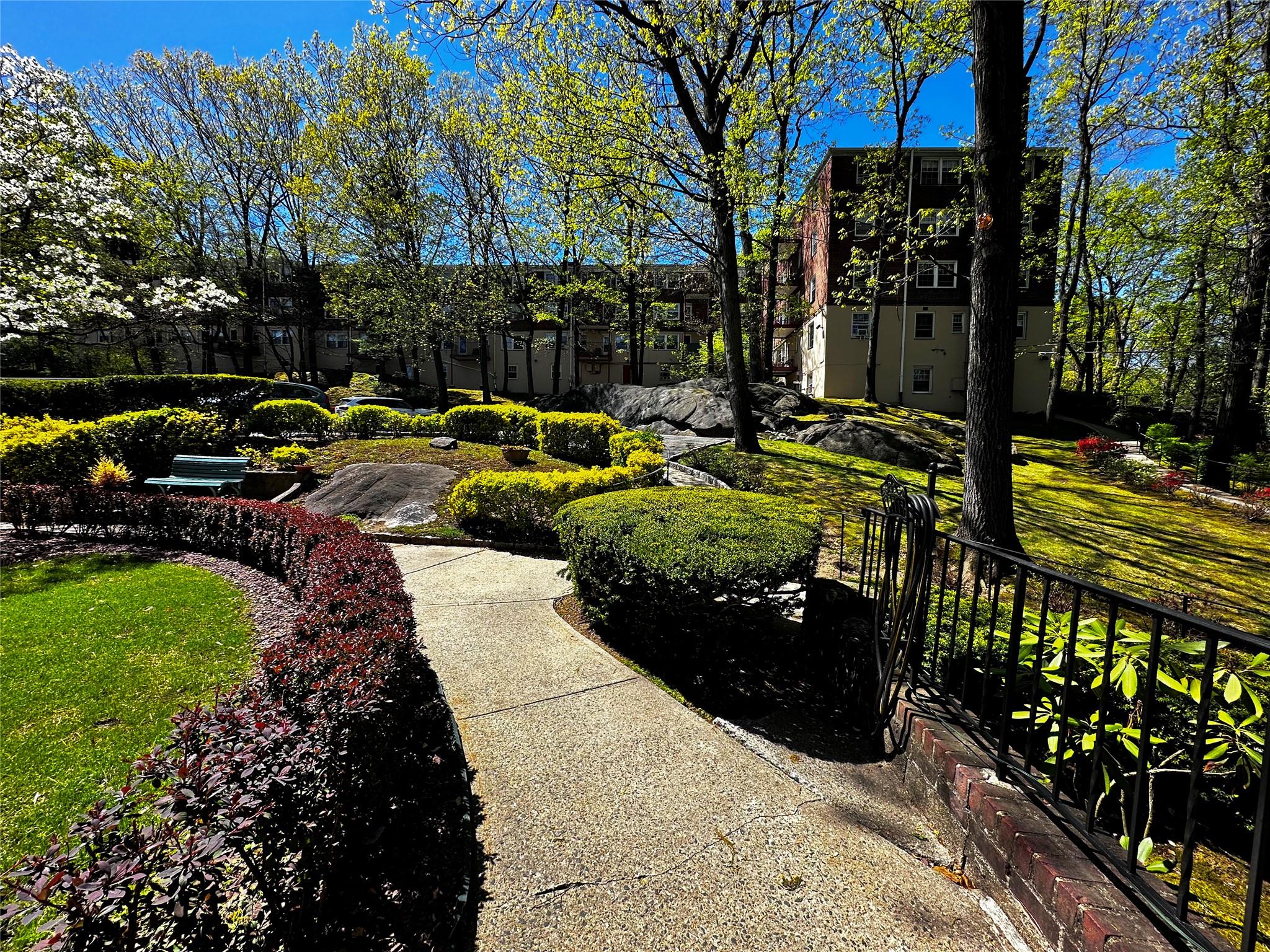 63 N Rockledge Road #GC, Bronxville, New York image 14