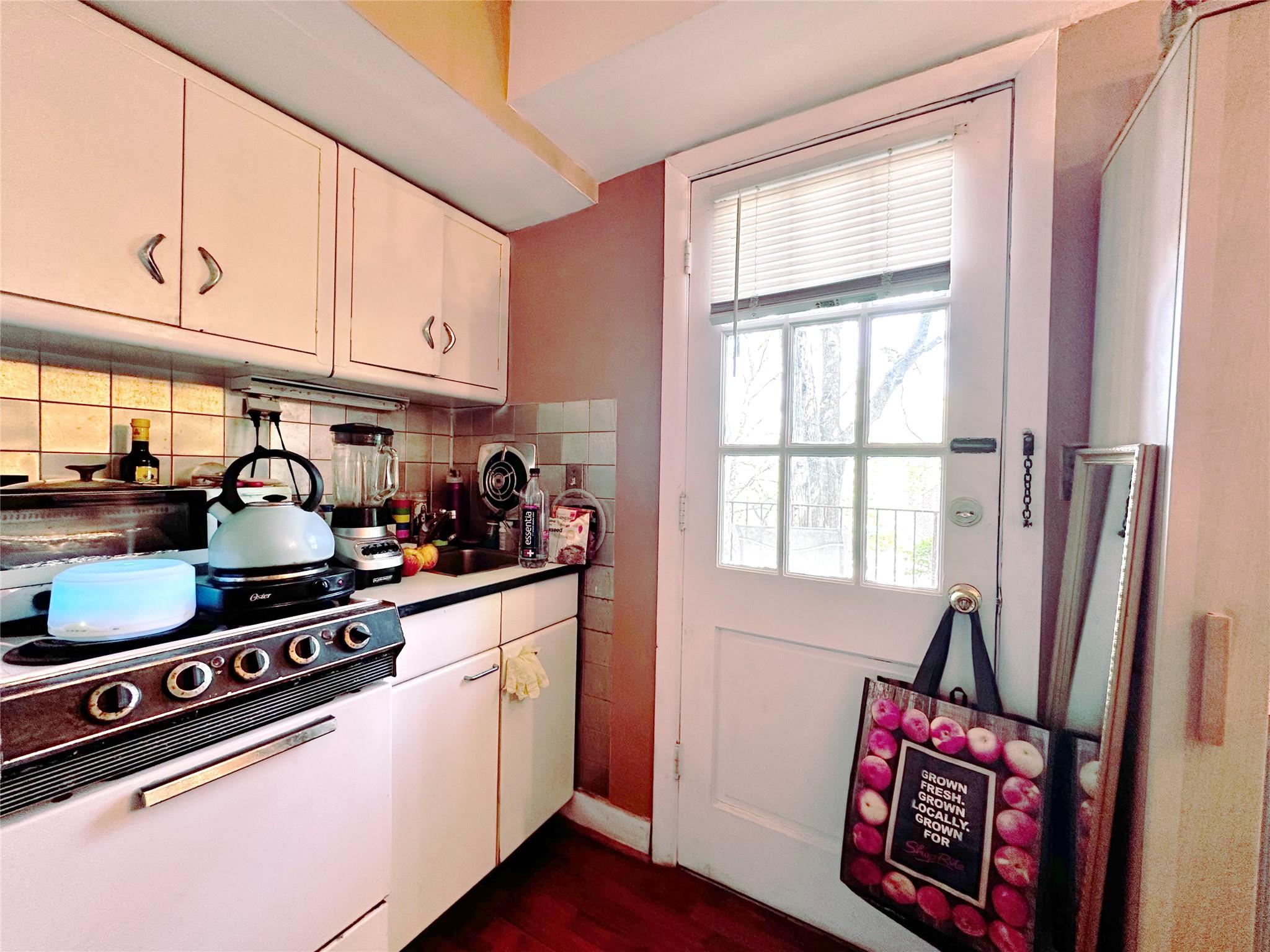 63 N Rockledge Road #GC, Bronxville, New York image 6