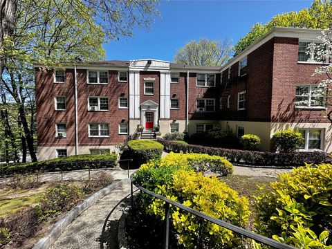 63 Rockledge Road GC Bronxville NY 10708