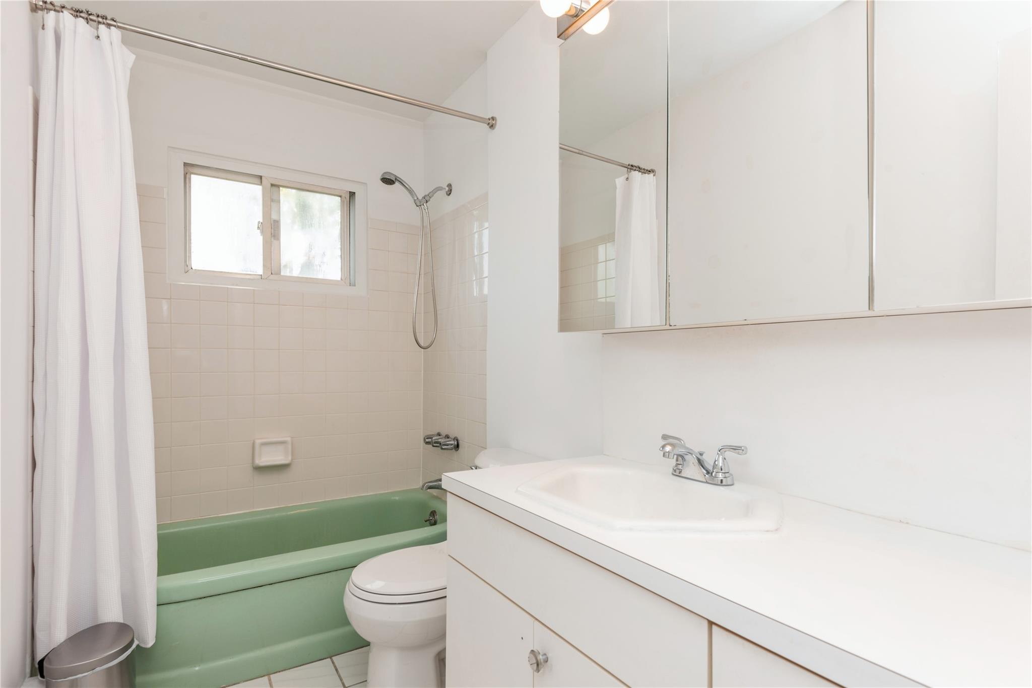 233 Violet Street, Massapequa Park, New York image 15