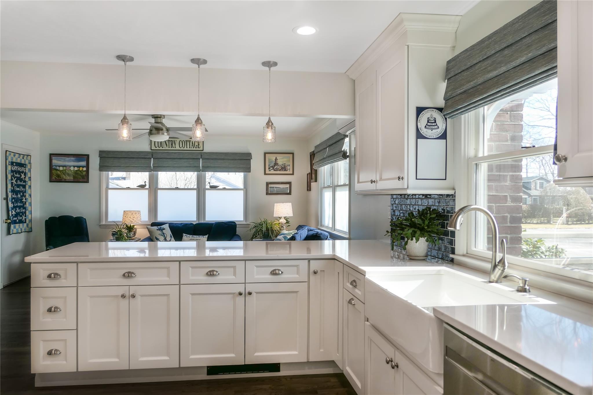 76 N Howells Point Road, Bellport Village, New York image 11