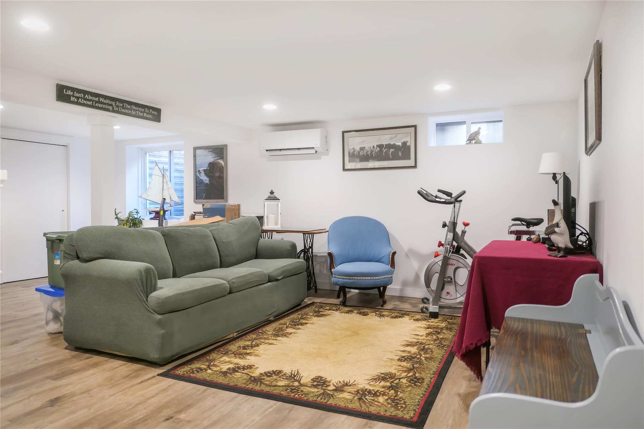 76 N Howells Point Road, Bellport Village, New York image 25