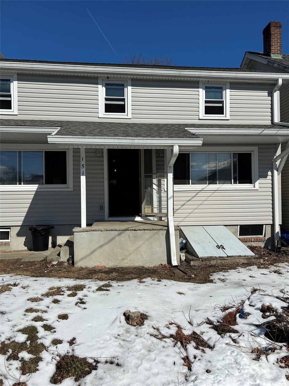 8th Street, Verplanck, New York - 3 Bedrooms  
2 Bathrooms  
8 Rooms - 