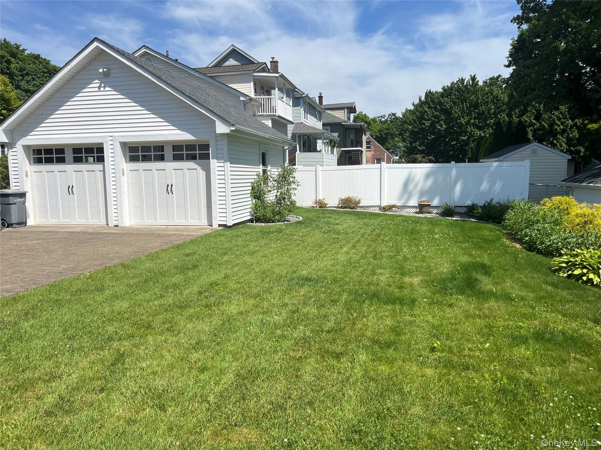 16 Sherwood Avenue