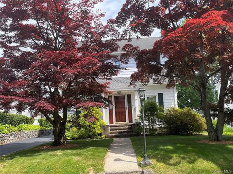 Photo of 16 Sherwood Avenue, Ossining, NY 10562 (MLS # 1010005)