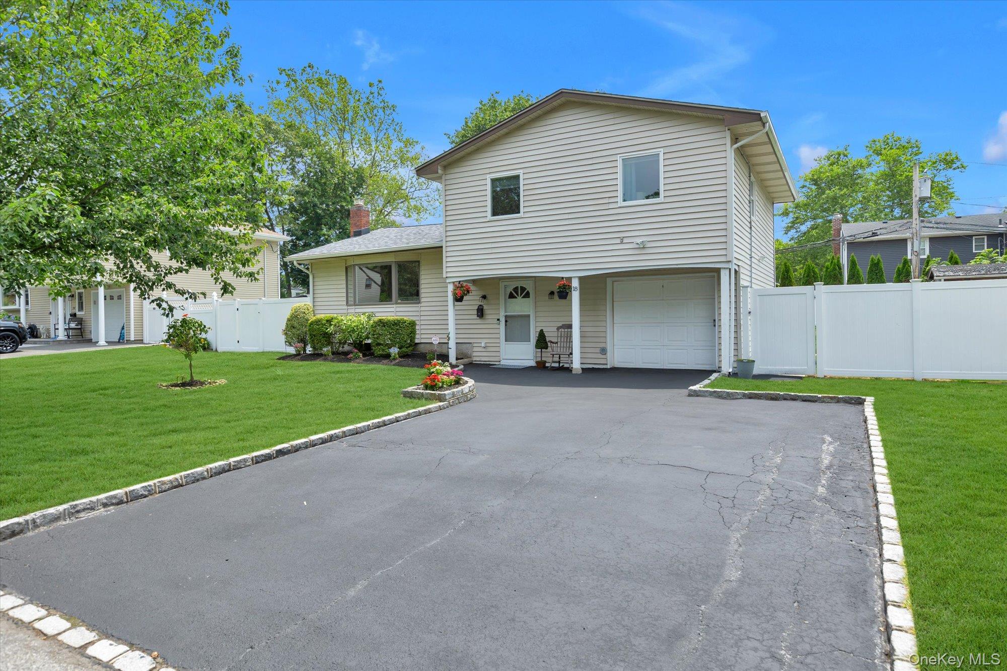 18 Catherwood Crescent